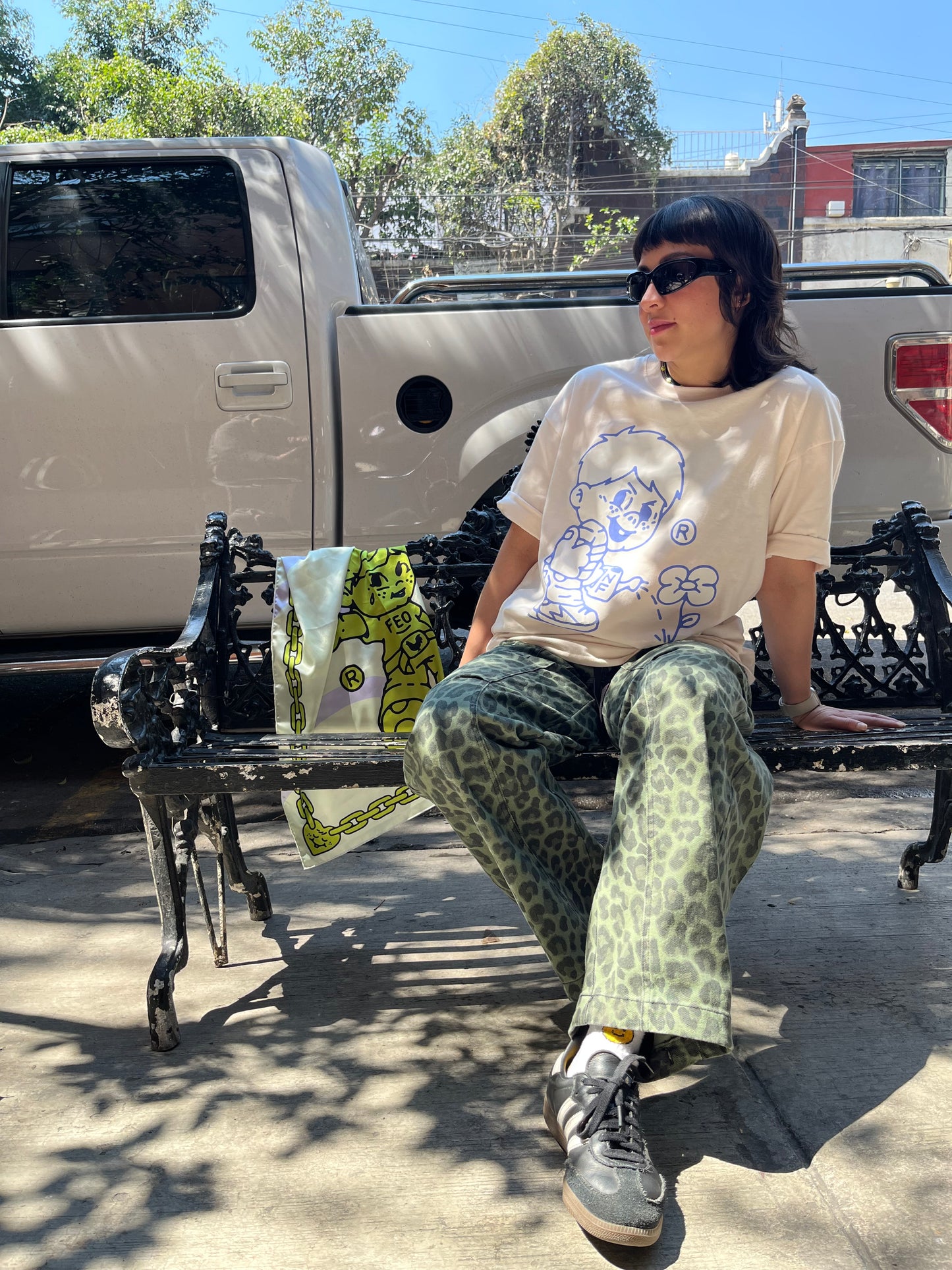 BE KIND OVERSIZED TEE